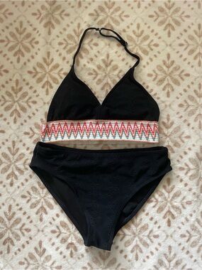 Black Women’s Two-Piece Bikini with Multicolor Zigzag Band